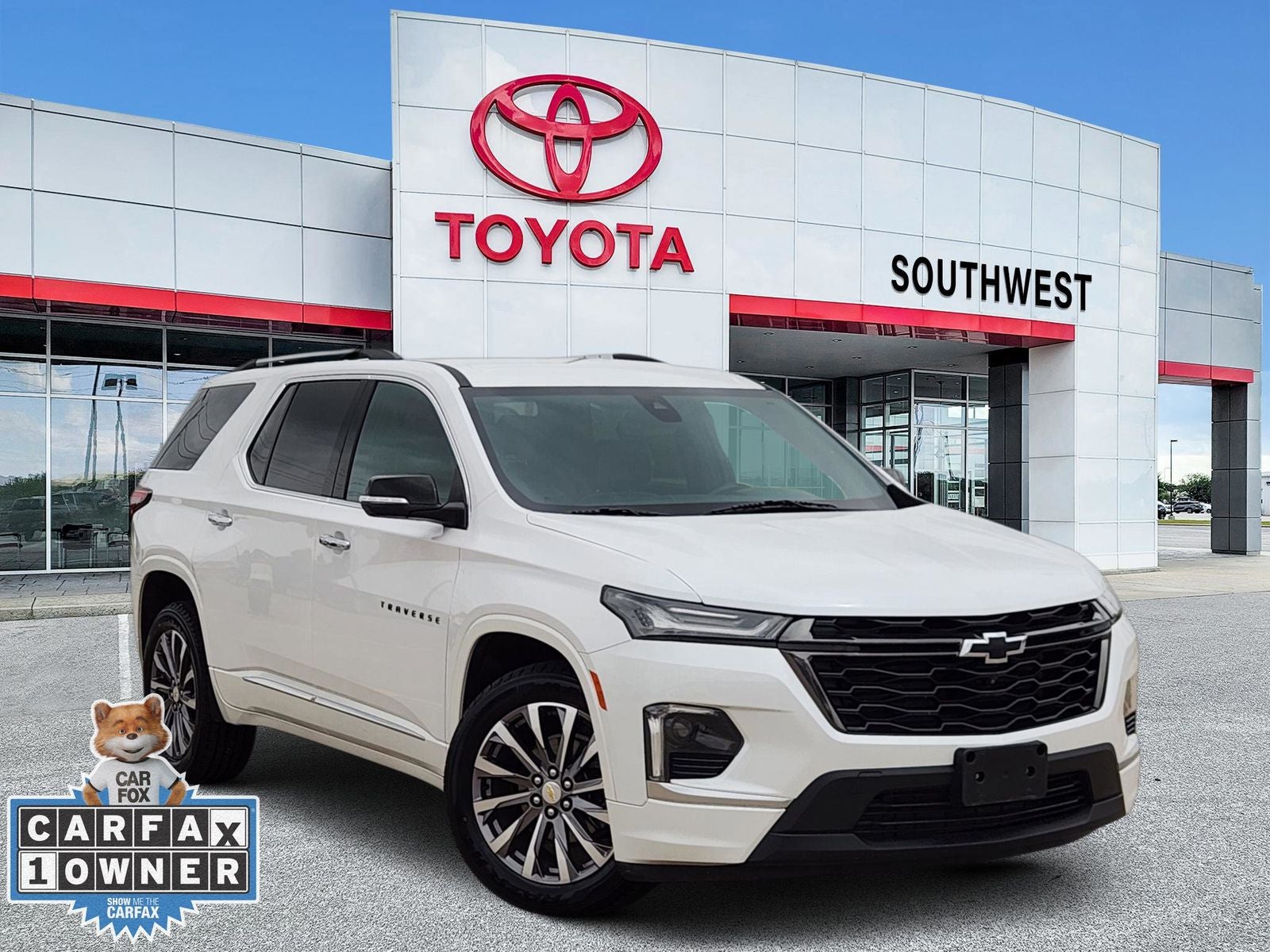 2023 Chevrolet Traverse FWD Premier's photo