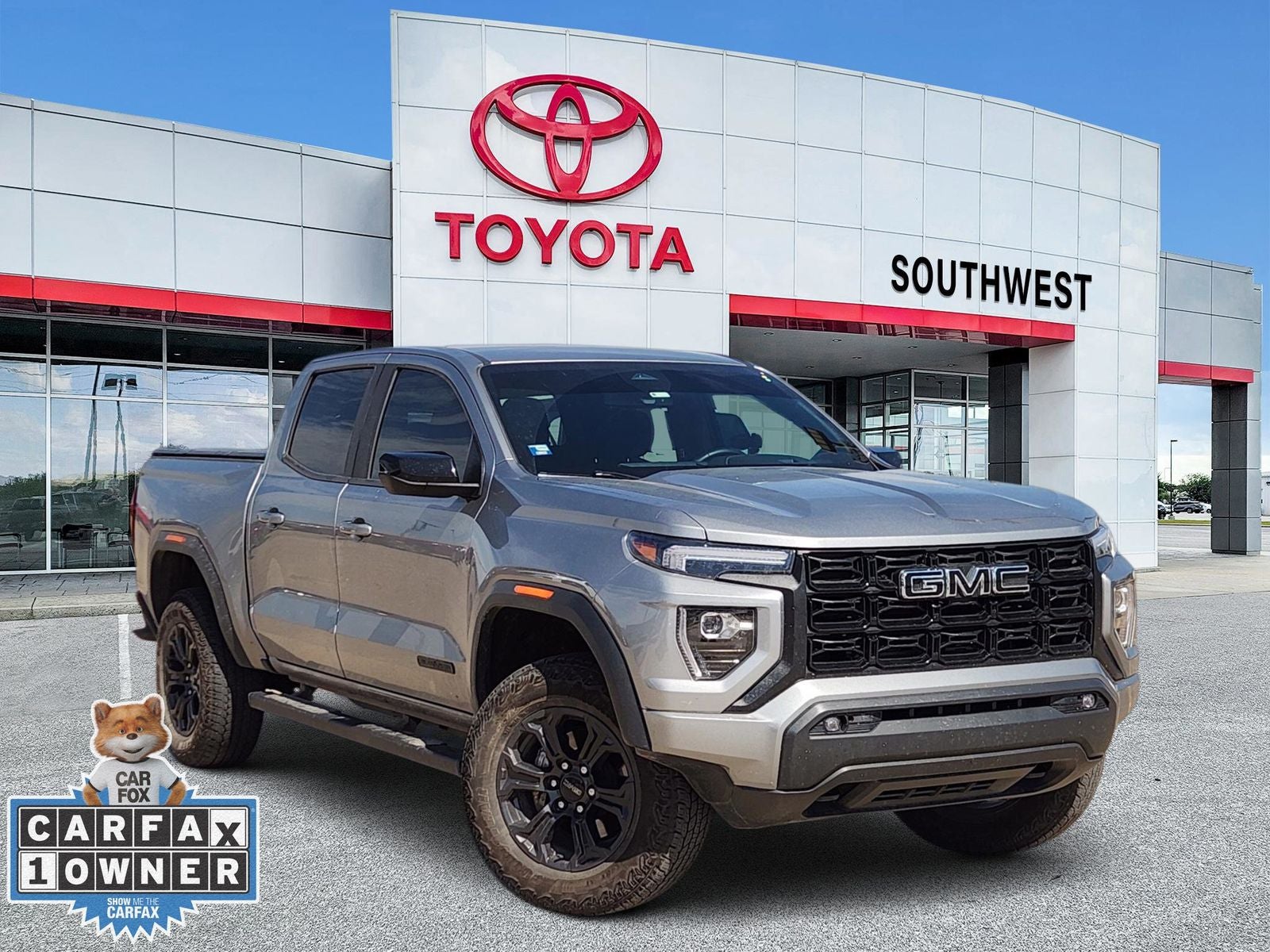2024 GMC Canyon 2WD Elevation Crew Cab Short Box's photo
