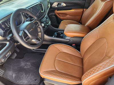 2025 Chrysler Pacifica Pinnacle