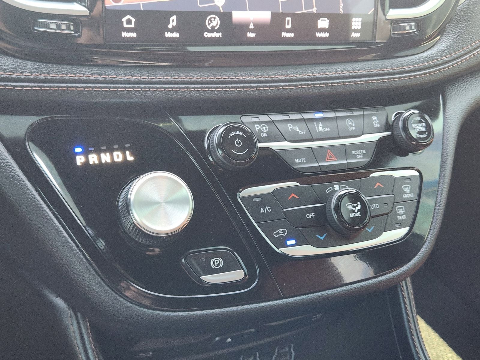 2025 Chrysler Pacifica Pinnacle