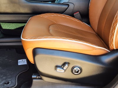2025 Chrysler Pacifica Pinnacle