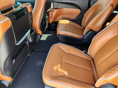 2025 Chrysler Pacifica Pinnacle