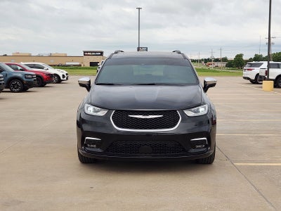 2025 Chrysler Pacifica Pinnacle