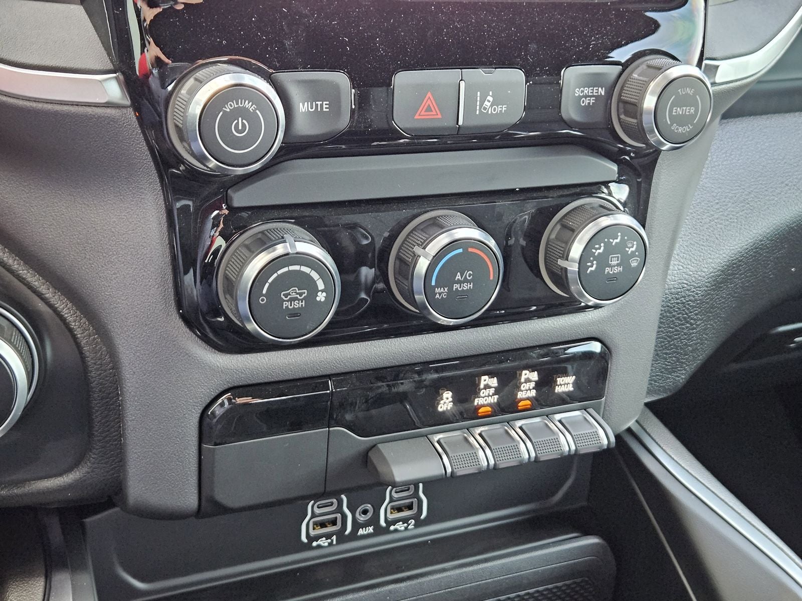 2026 RAM Ram 1500 Pickup Express - Photo 21