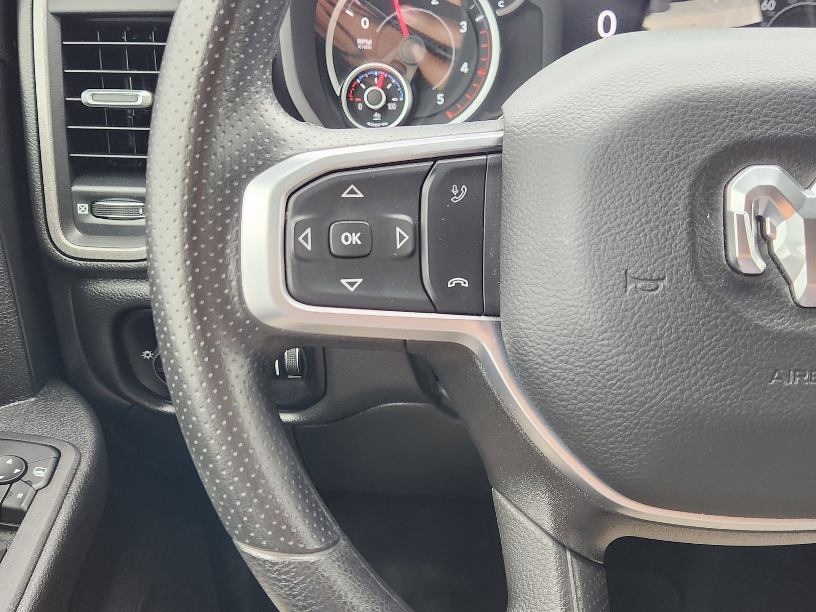 2025 RAM Ram 2500 Pickup Tradesman - Photo 33