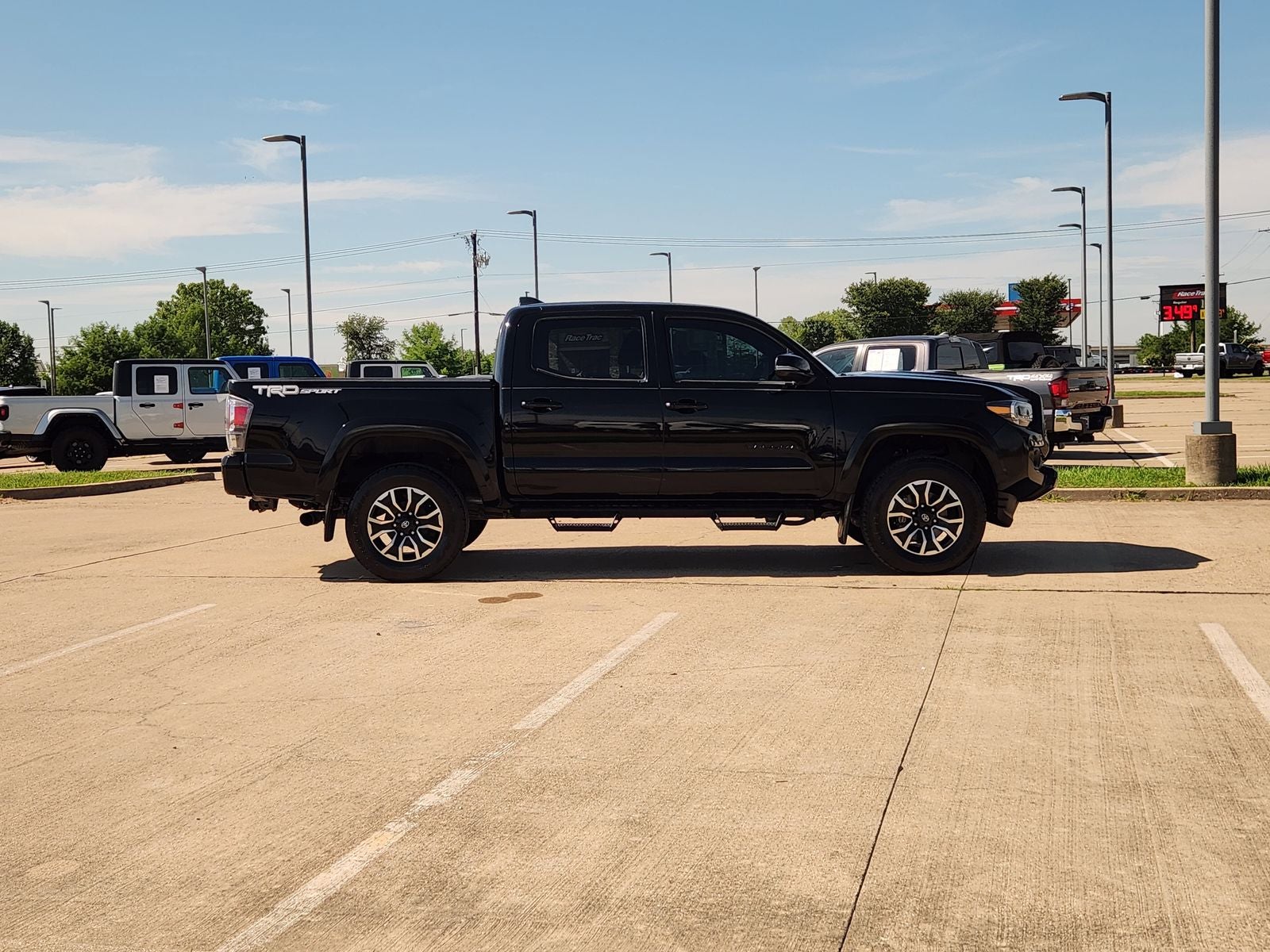 2023 Toyota Tacoma TRD Sport V6