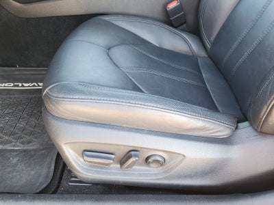 2019 Toyota Avalon XLE