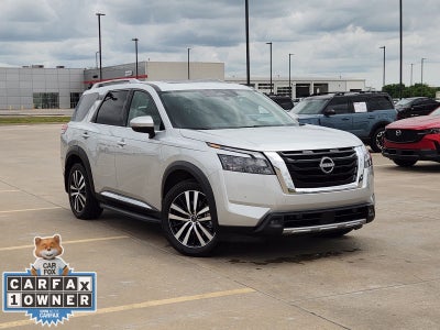 2025 Nissan Pathfinder Platinum