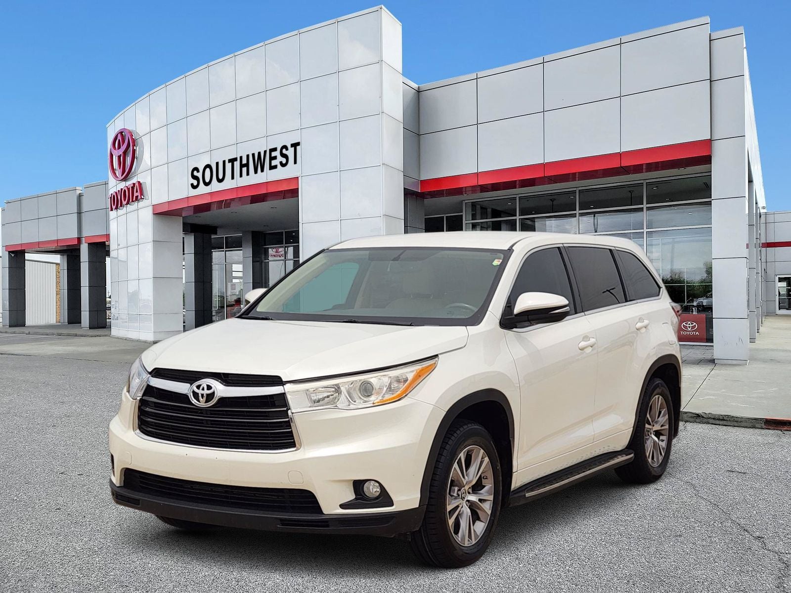 Used 2016 Toyota Highlander LE Plus with VIN 5TDZKRFH3GS127058 for sale in Lawton, OK