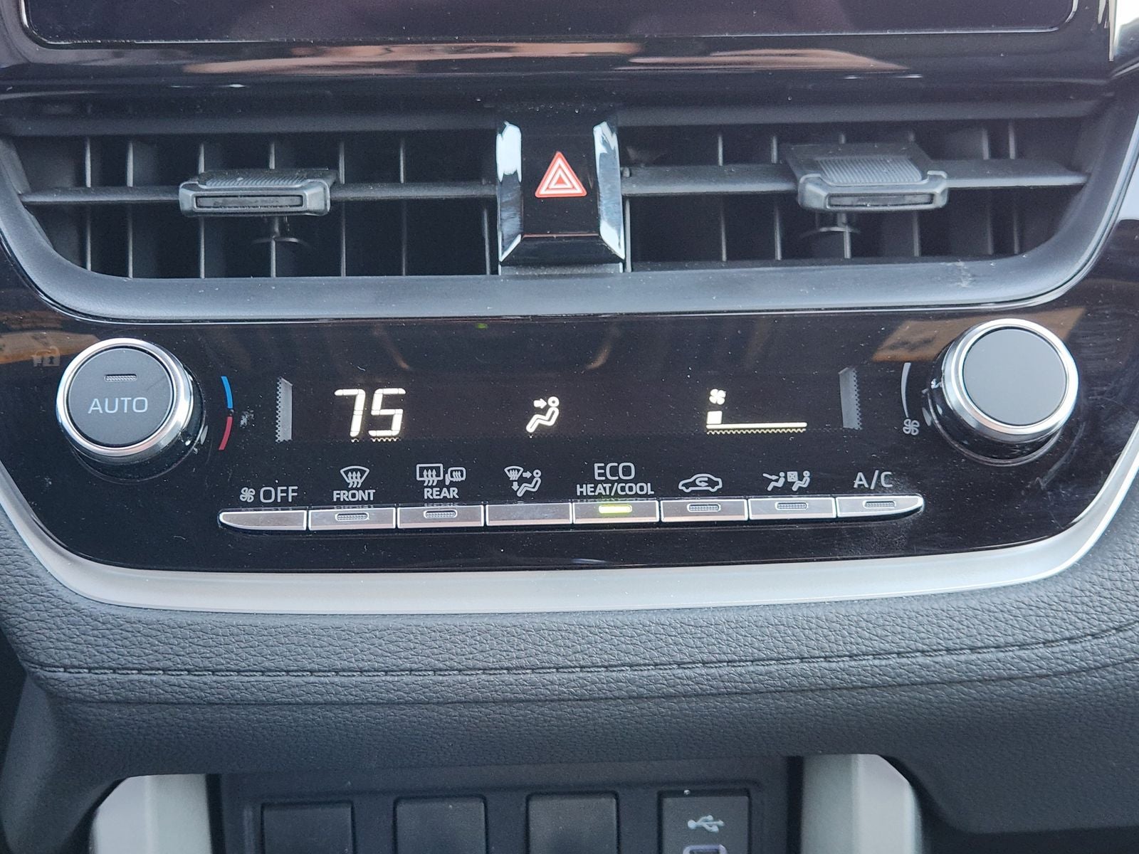 2025 Toyota Corolla Cross Hybrid SE