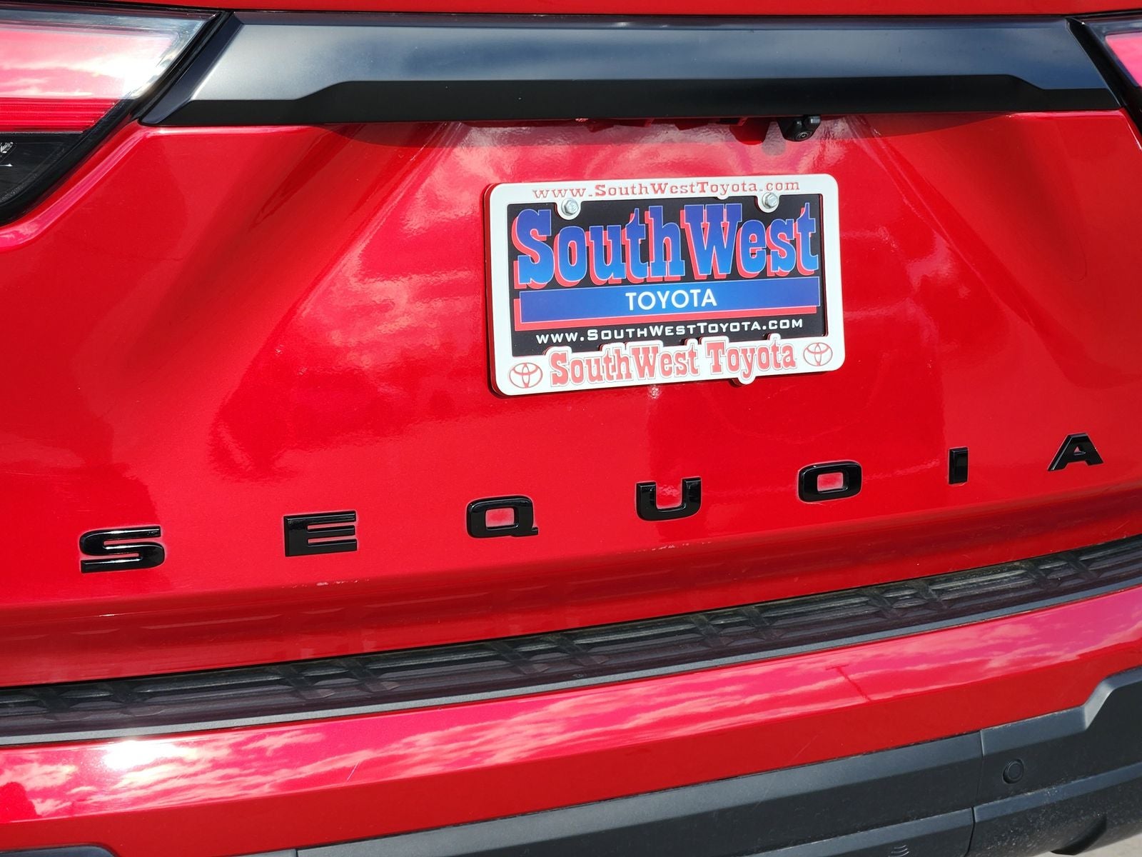 2024 Toyota Sequoia SR5