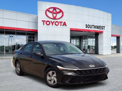 2025 Hyundai Elantra SE