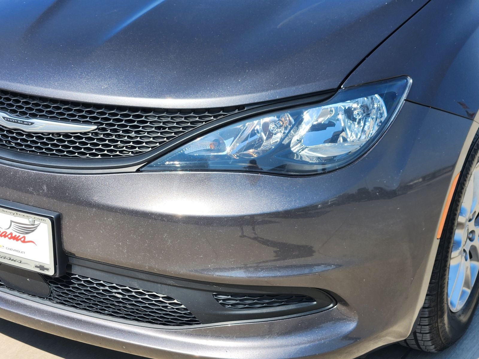 2023 Chrysler Voyager LX