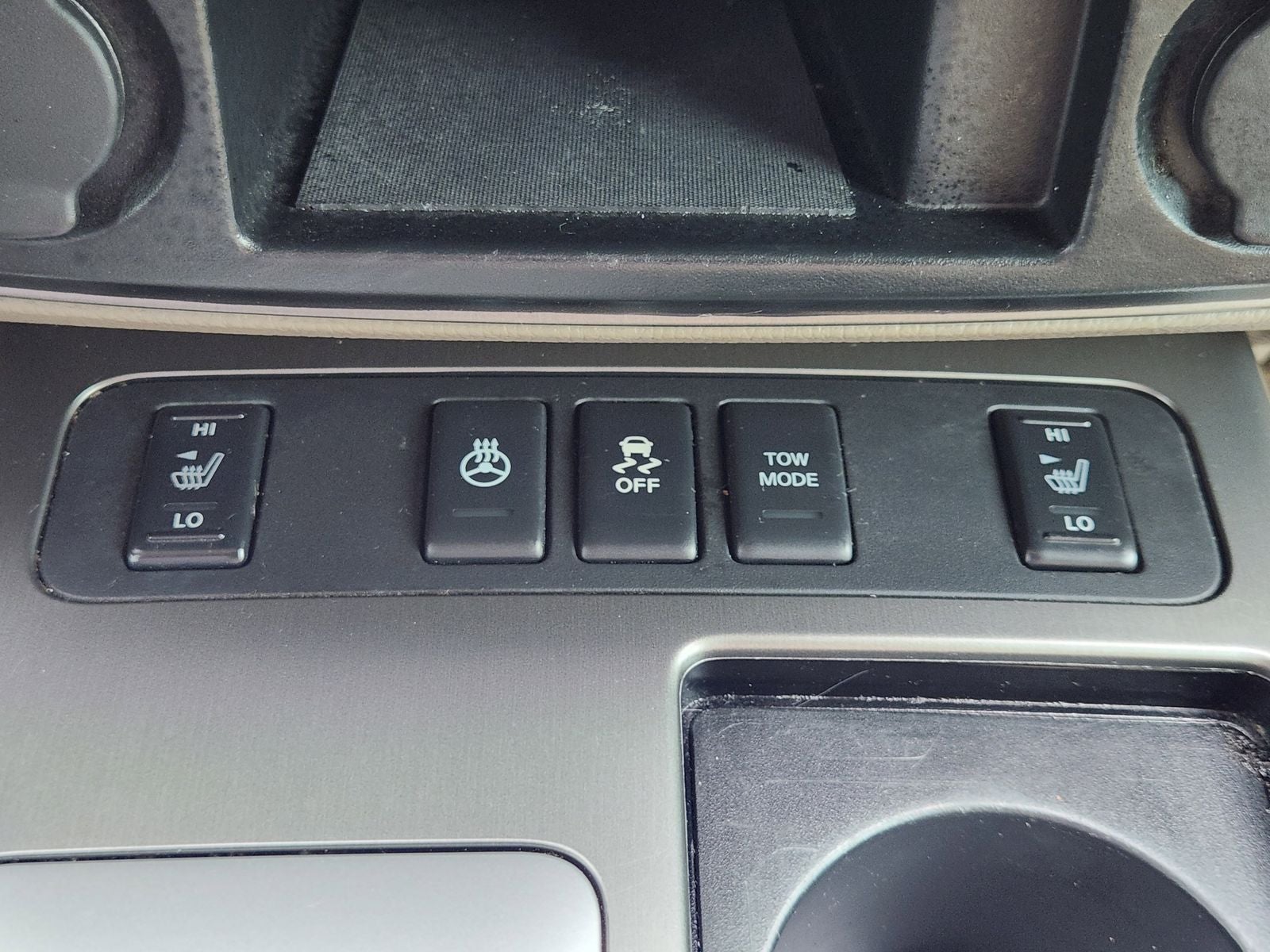 2014 Nissan Armada Platinum