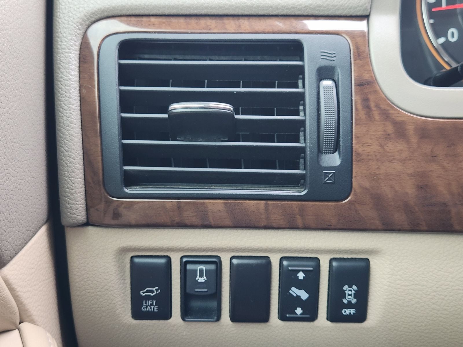 2014 Nissan Armada Platinum