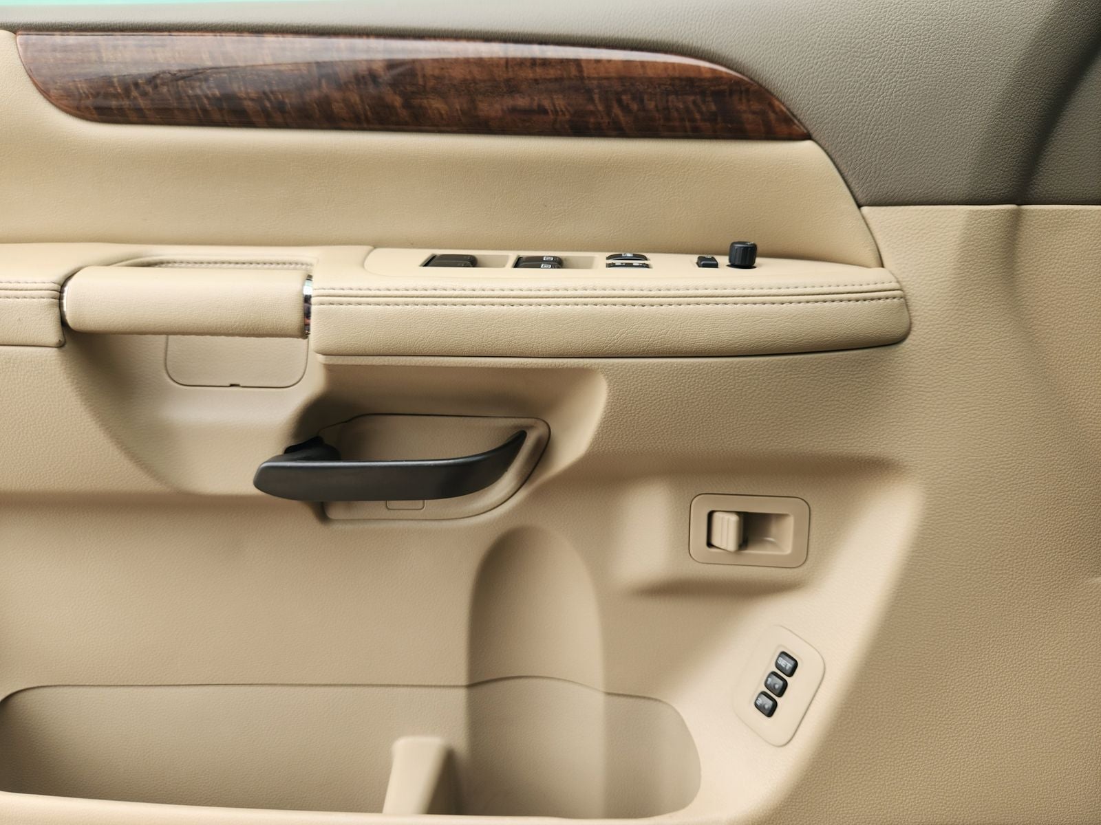 2014 Nissan Armada Platinum