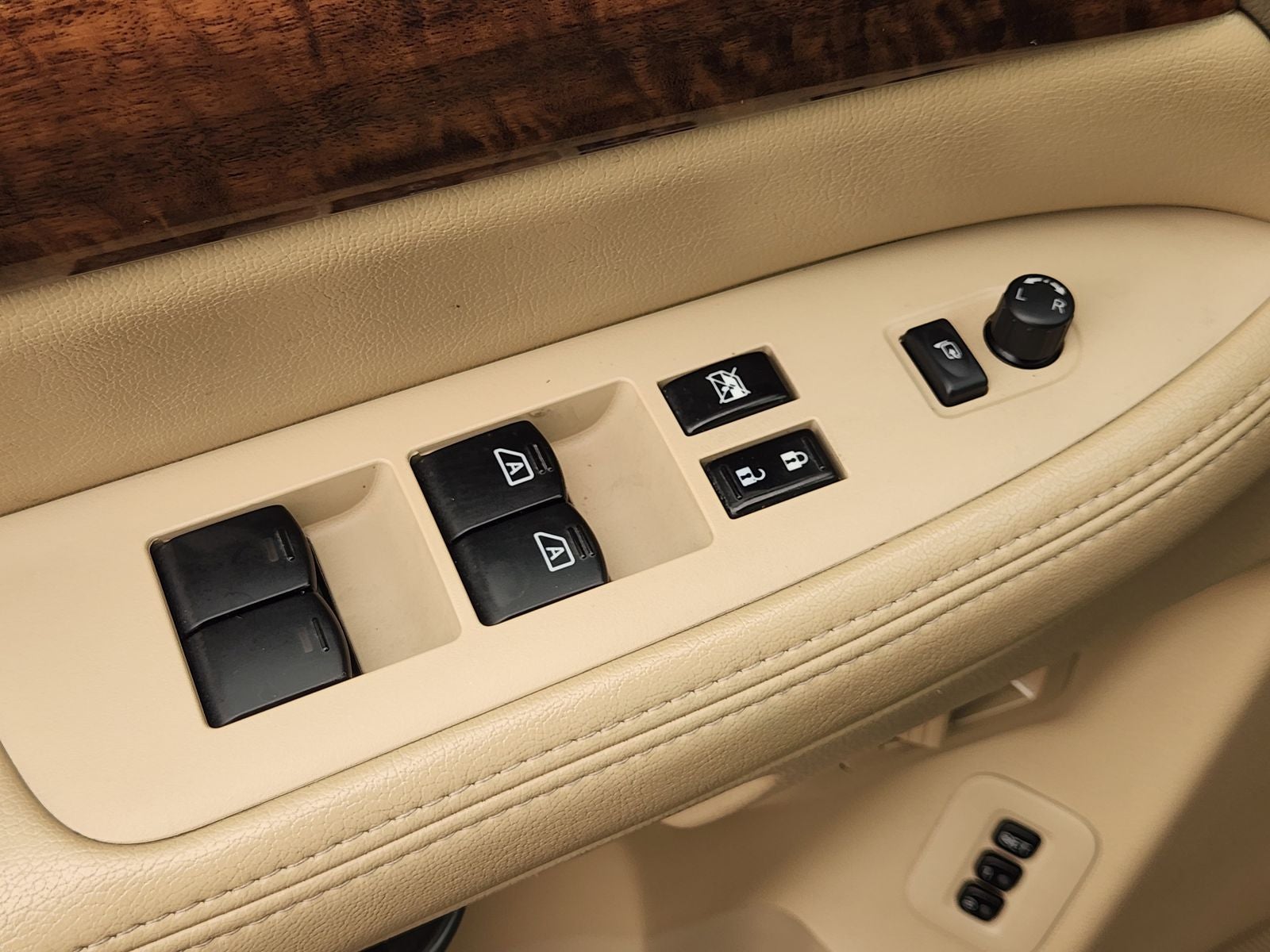 2014 Nissan Armada Platinum