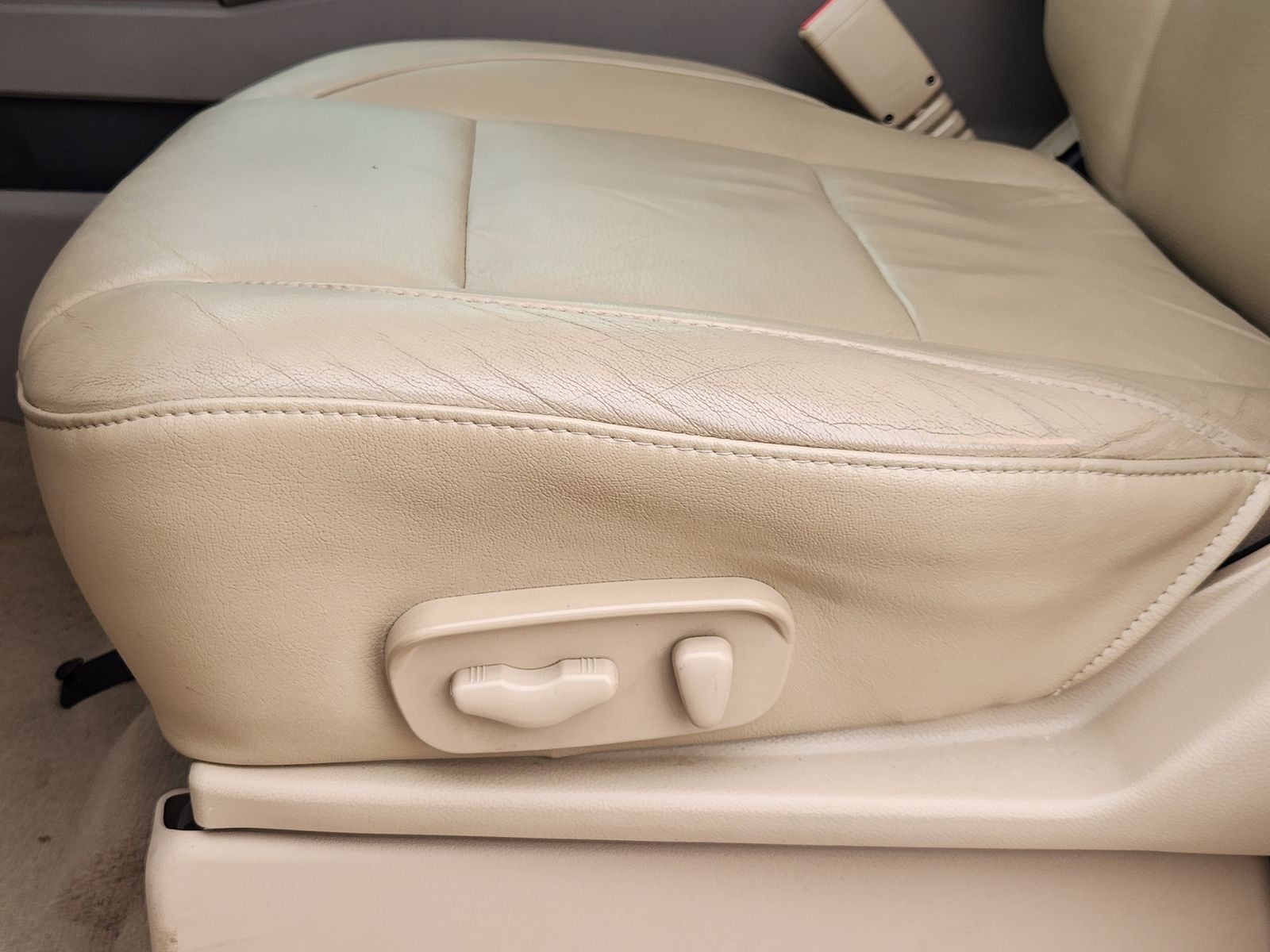 2014 Nissan Armada Platinum