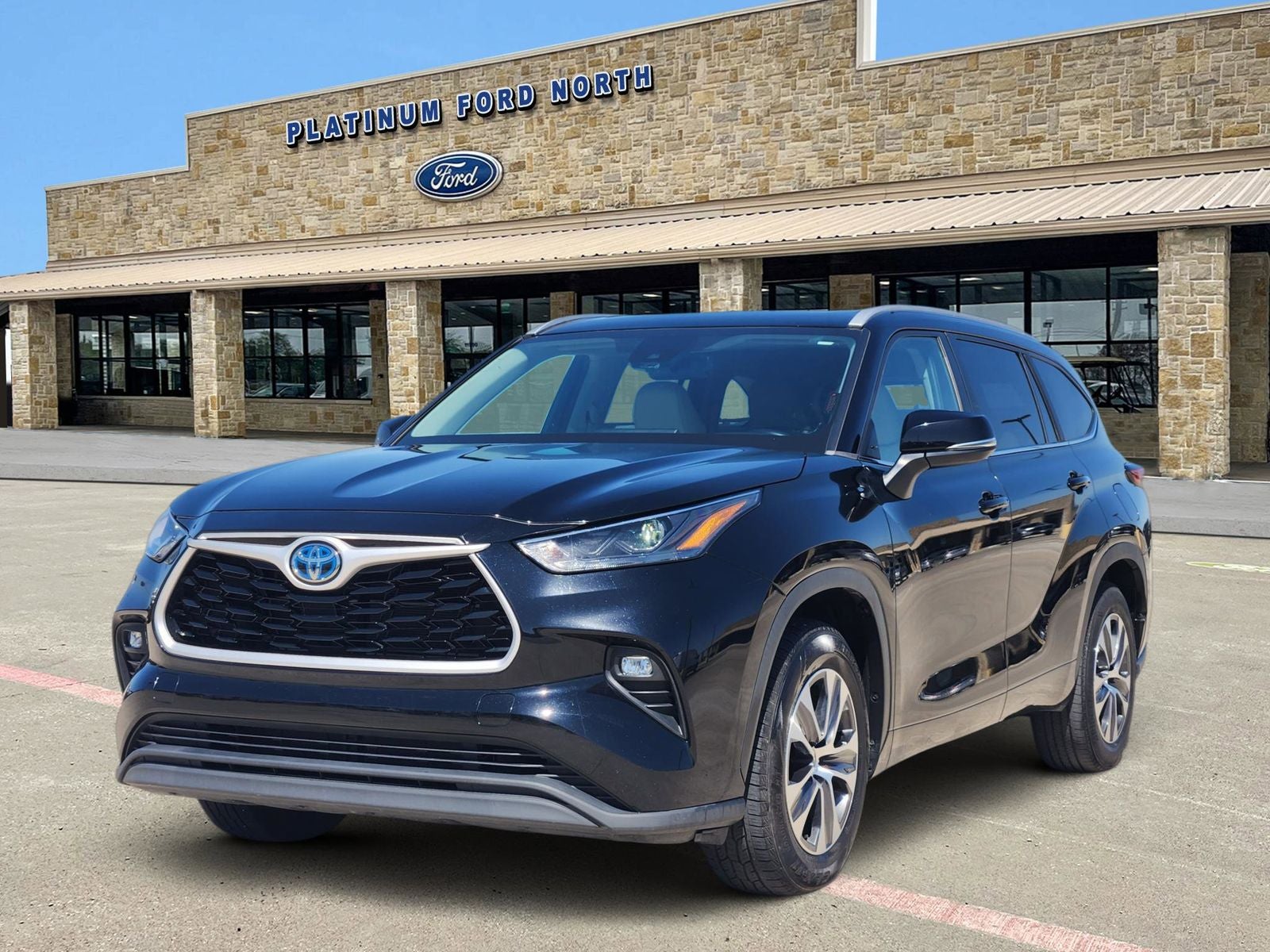 2023 Toyota Highlander Hybrid XLE