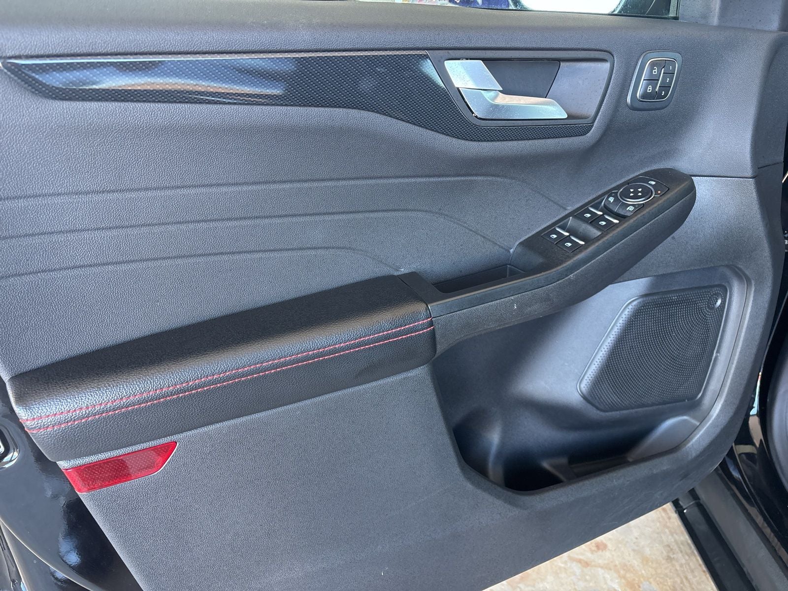 2023 Ford Escape Hybrid ST-Line Elite