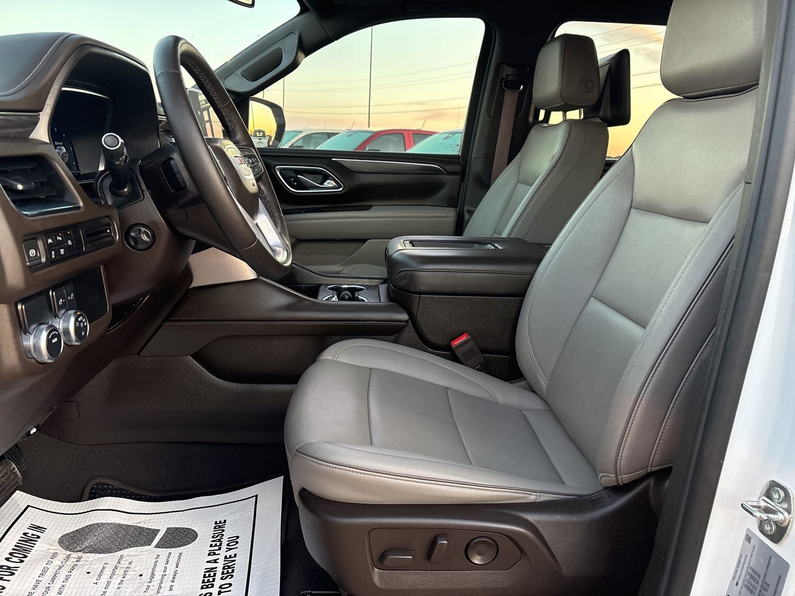 2023 GMC Yukon XL SLT