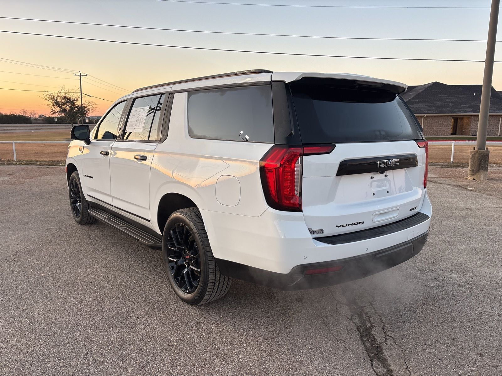 2023 GMC Yukon XL SLT