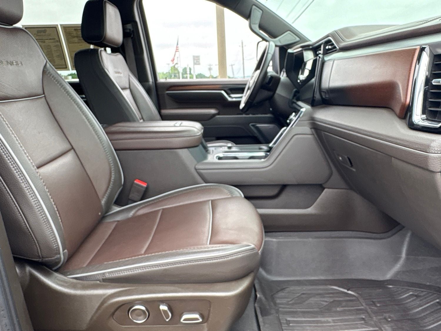 2025 GMC Sierra 2500HD Denali