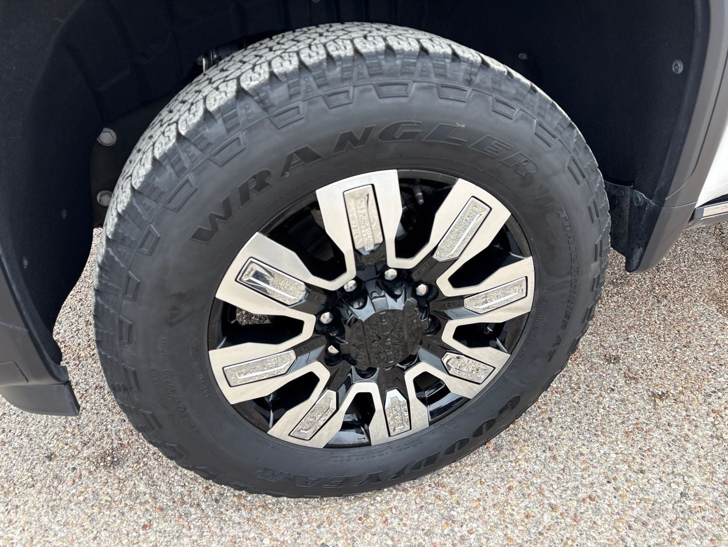 2025 GMC Sierra 2500HD Denali