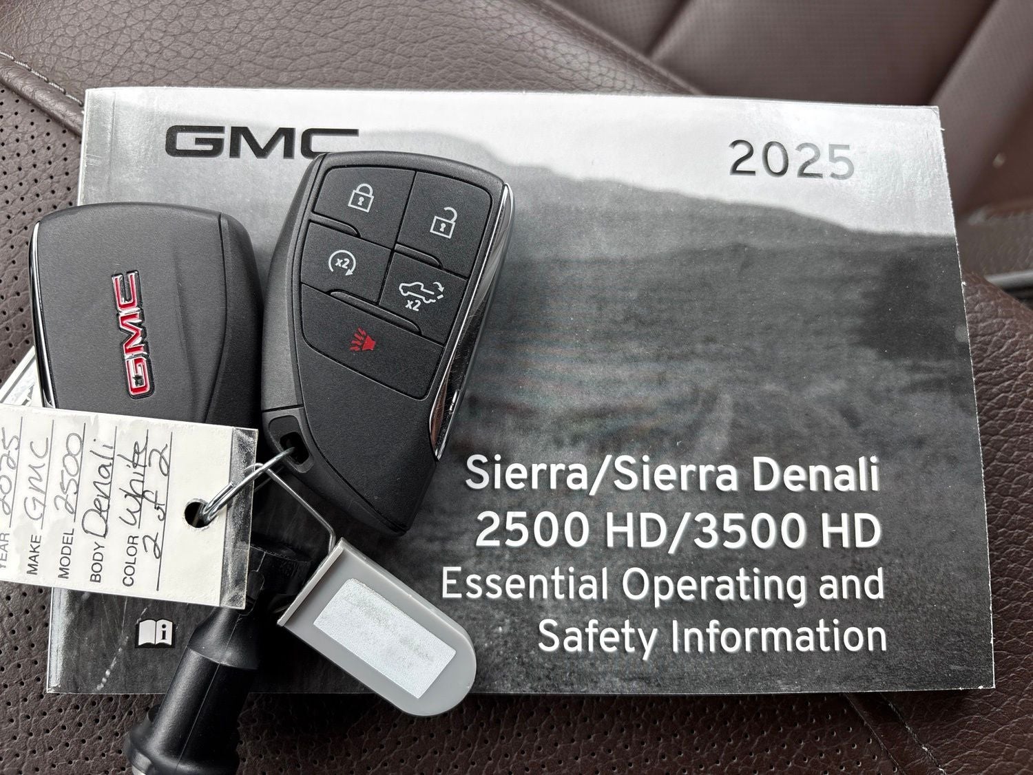 2025 GMC Sierra 2500HD Denali