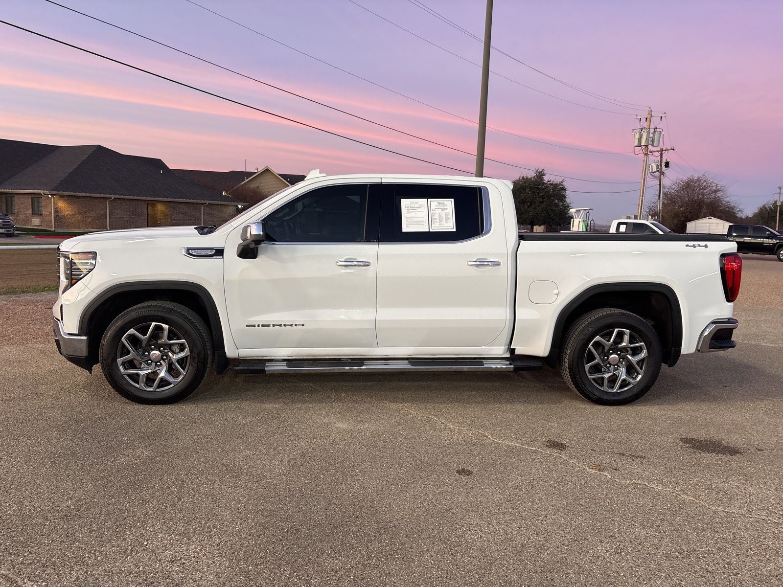 2024 GMC Sierra 1500 SLT
