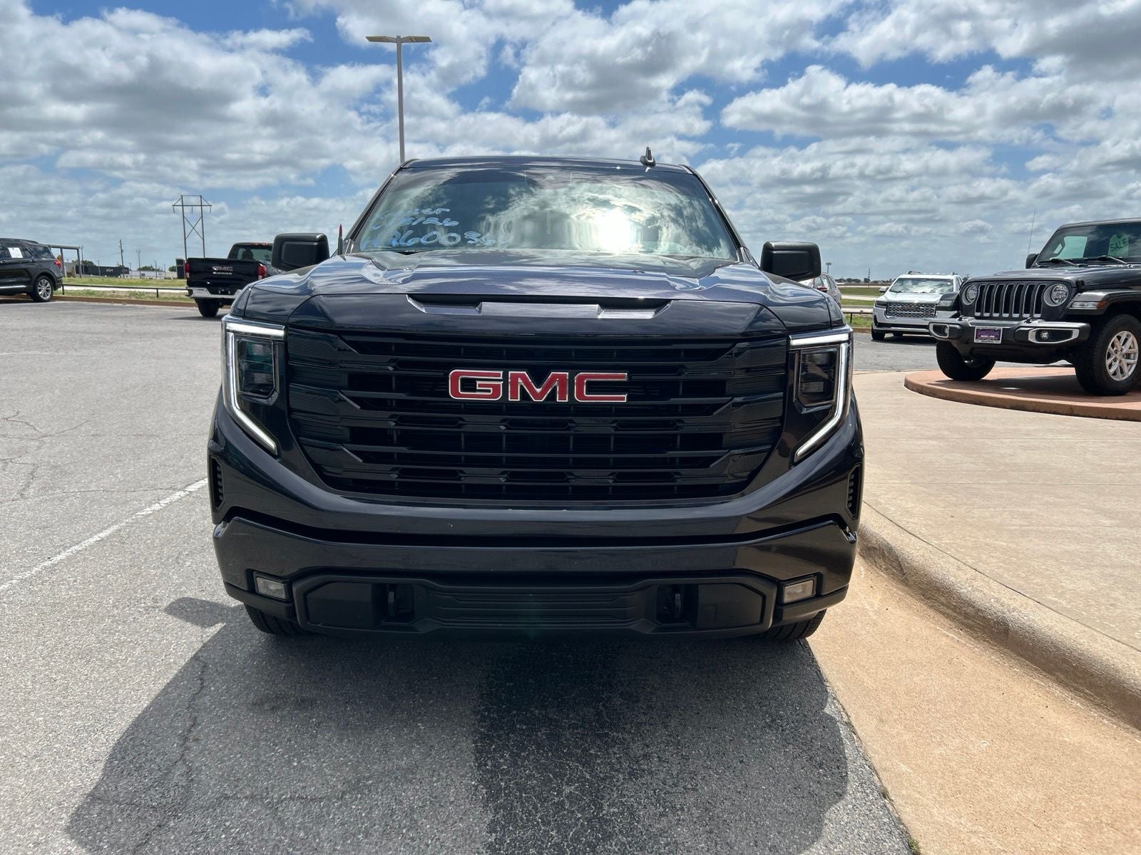 2025 GMC Sierra 1500 Elevation