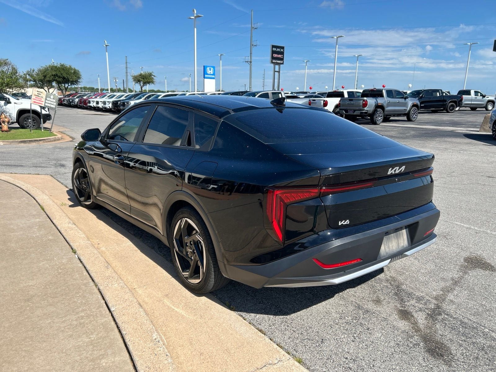2025 Kia K4 EX