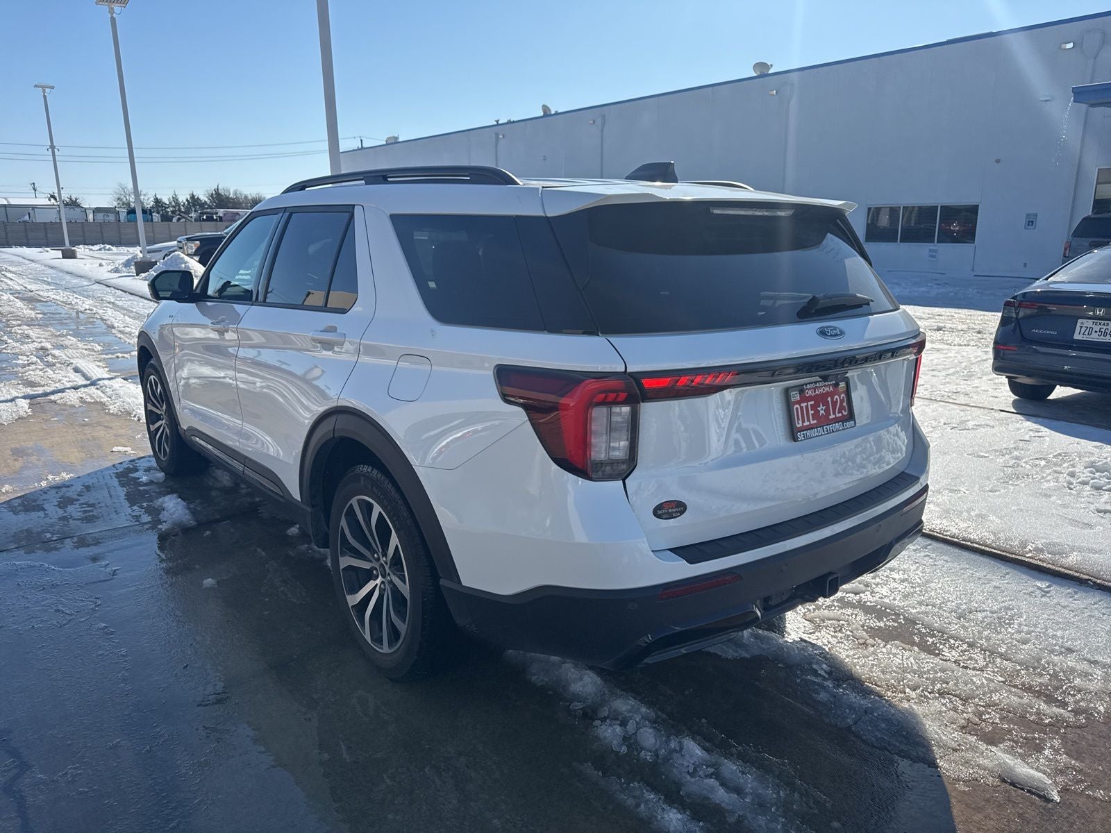 2025 Ford Explorer ST-Line