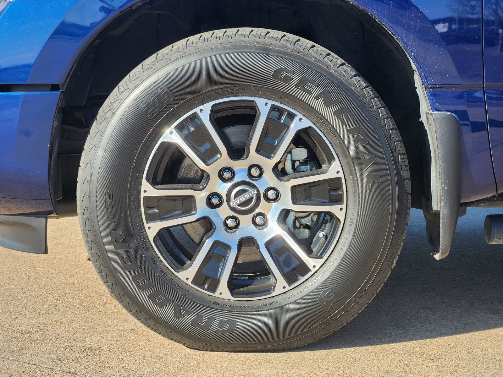 2024 Nissan Titan SV