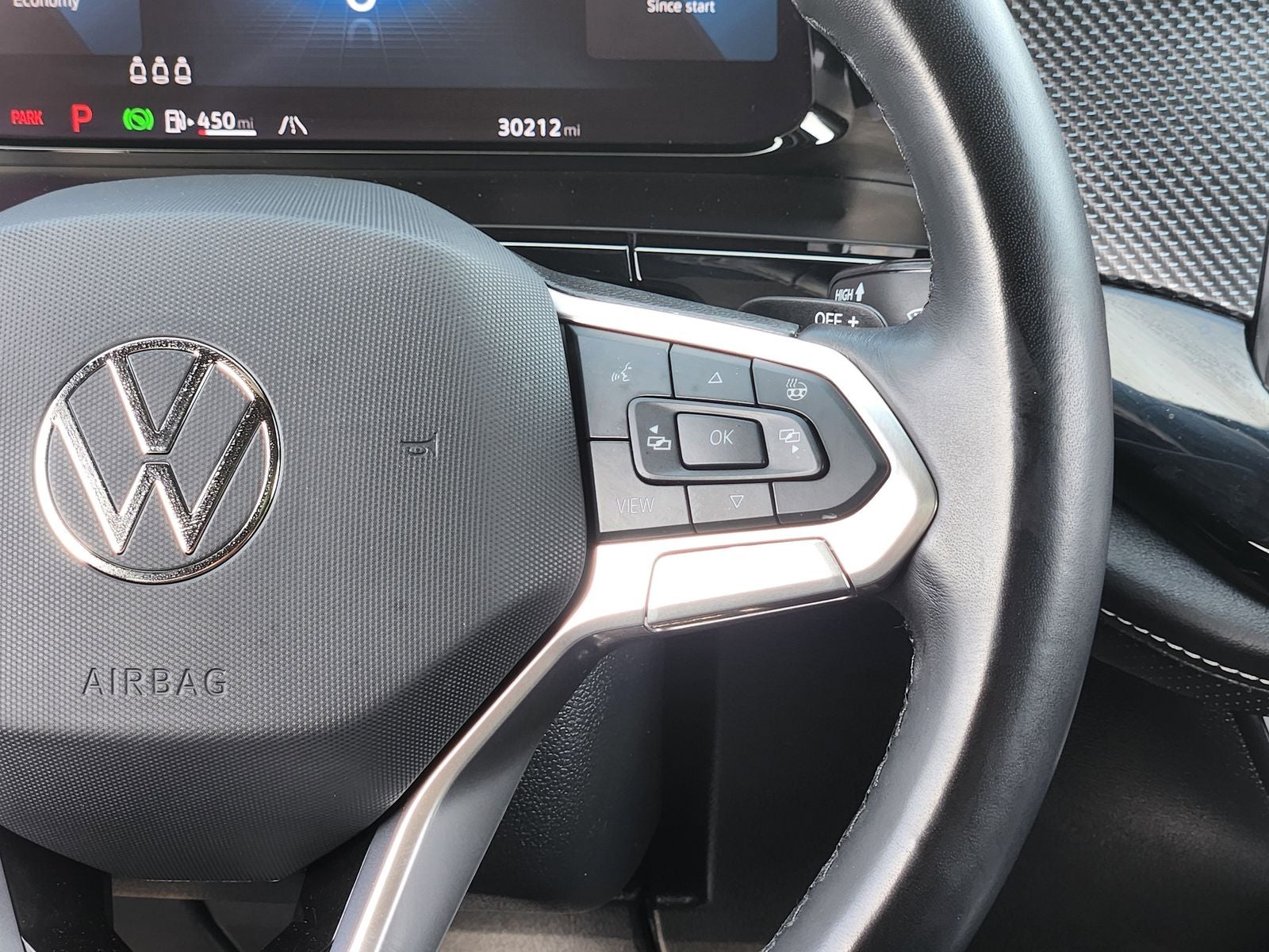 2025 Volkswagen Atlas Cross Sport 2.0T SEL R-Line Black