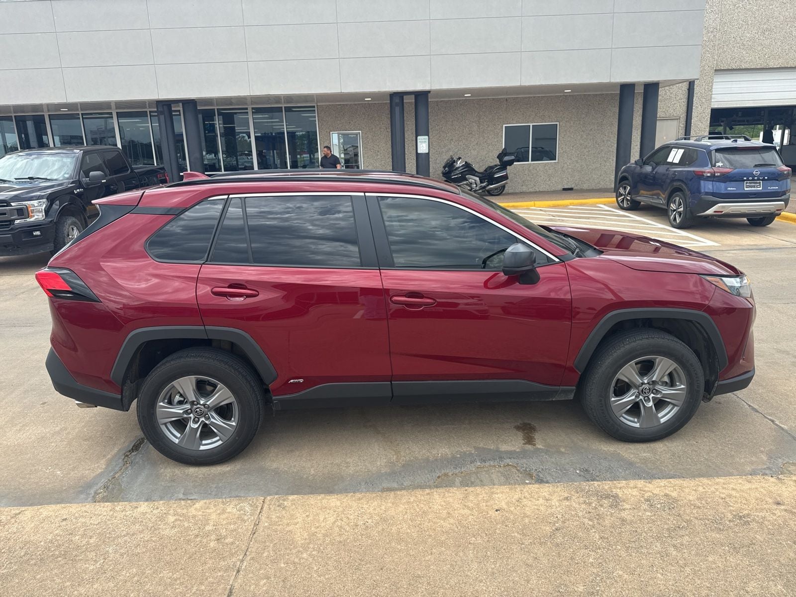 2025 Toyota RAV4 Hybrid LE