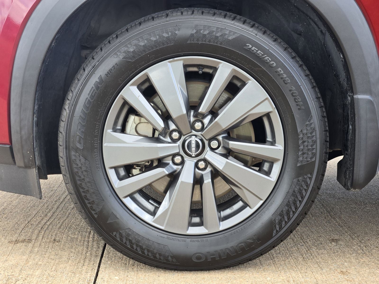 2022 Nissan Pathfinder SV