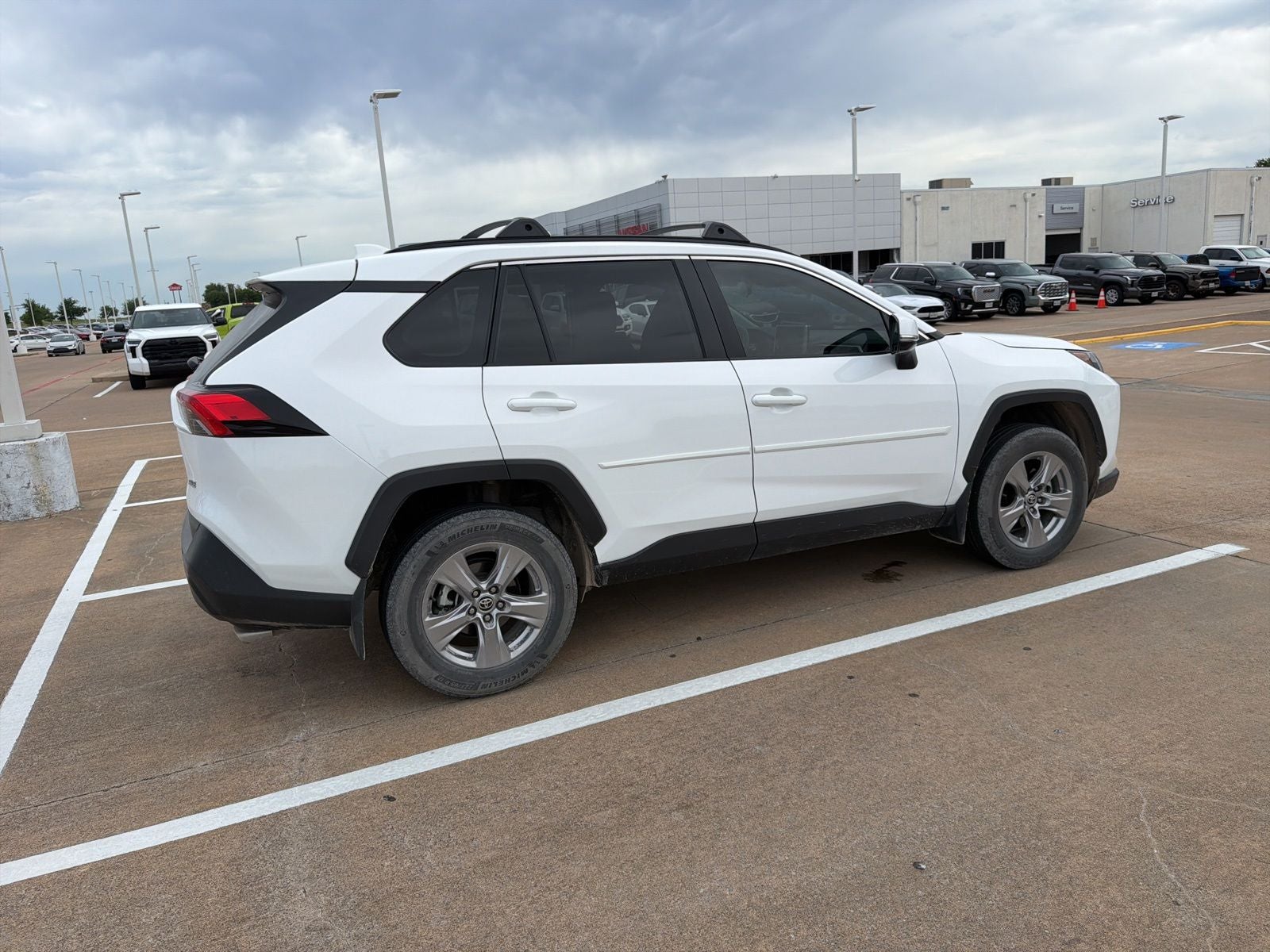 2023 Toyota RAV4 XLE