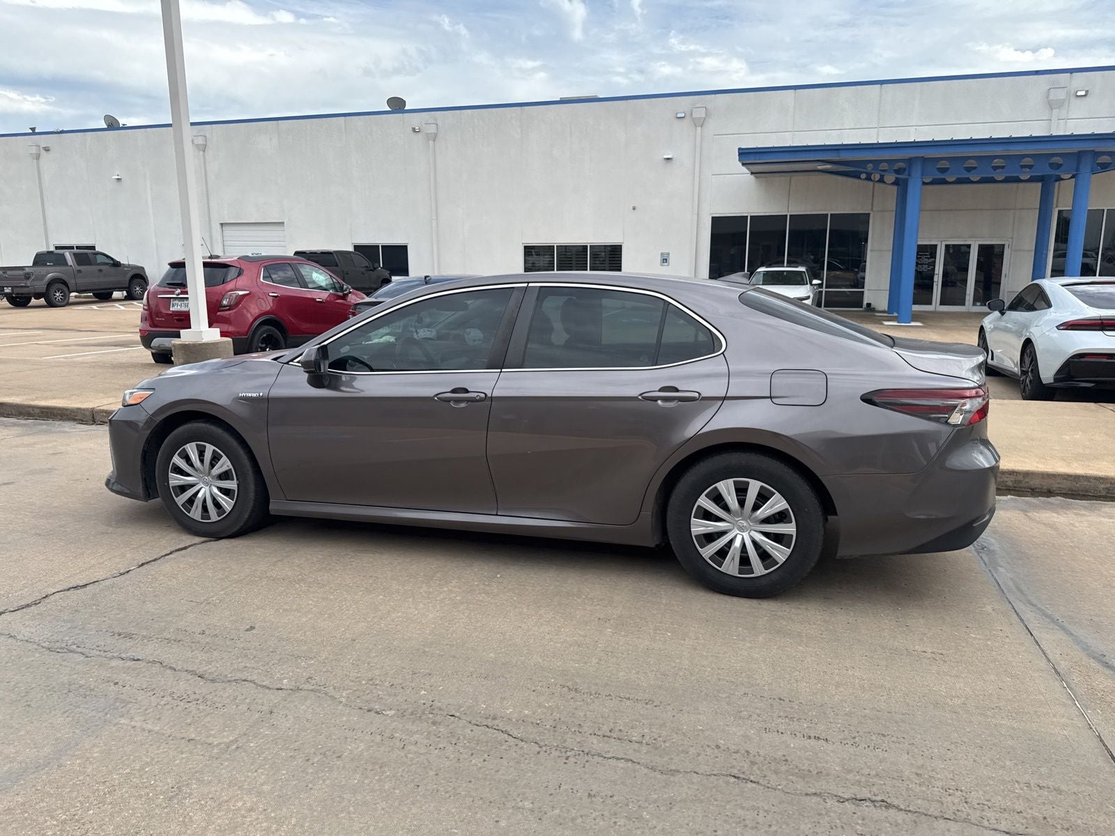 2021 Toyota Camry Hybrid LE