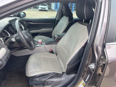 2021 Toyota Camry Hybrid LE