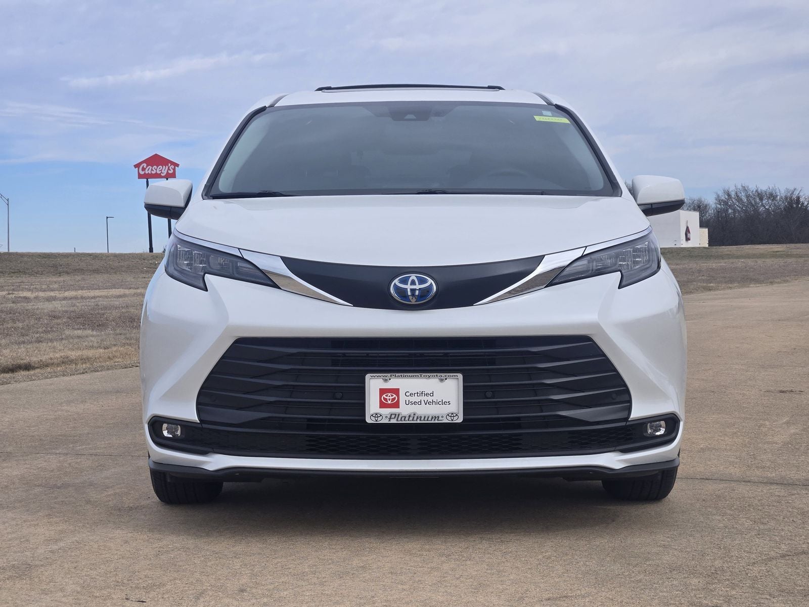 2025 Toyota Sienna XLE