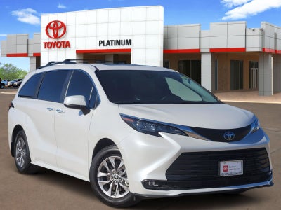 2025 Toyota Sienna XLE