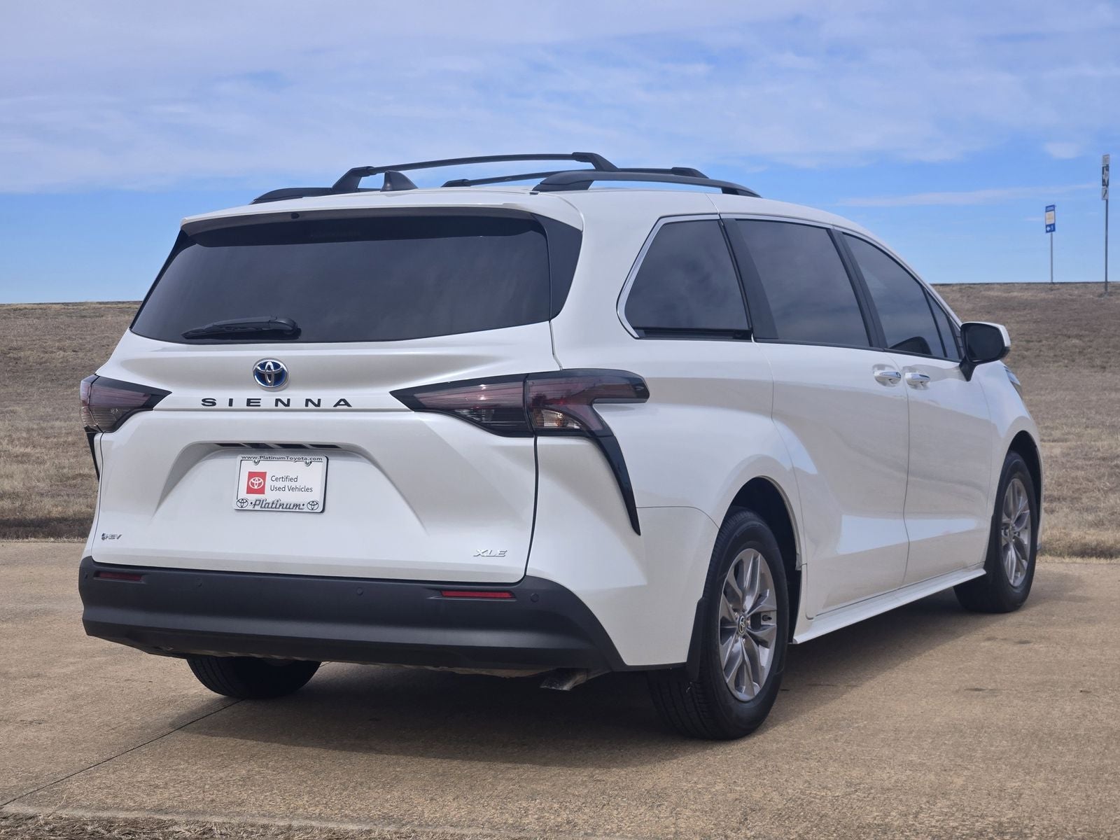 2025 Toyota Sienna XLE