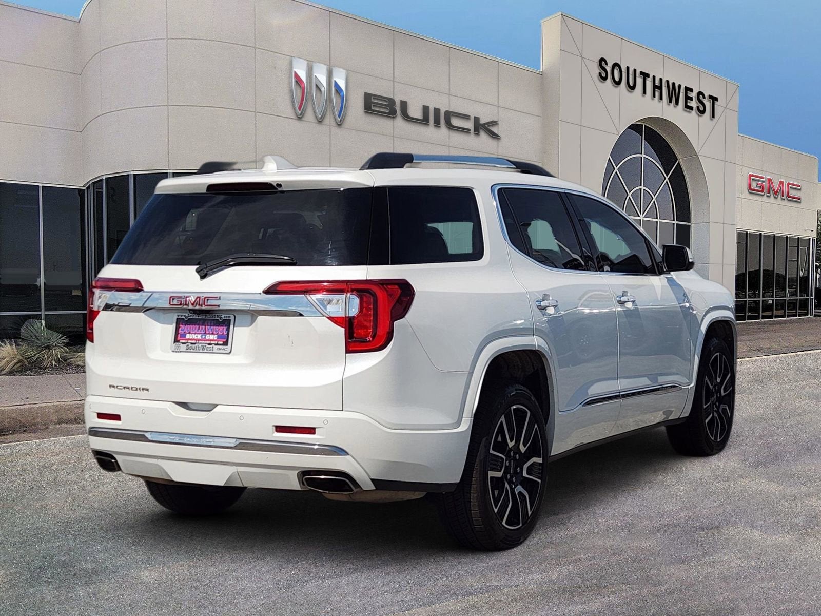 2021 GMC Acadia Denali