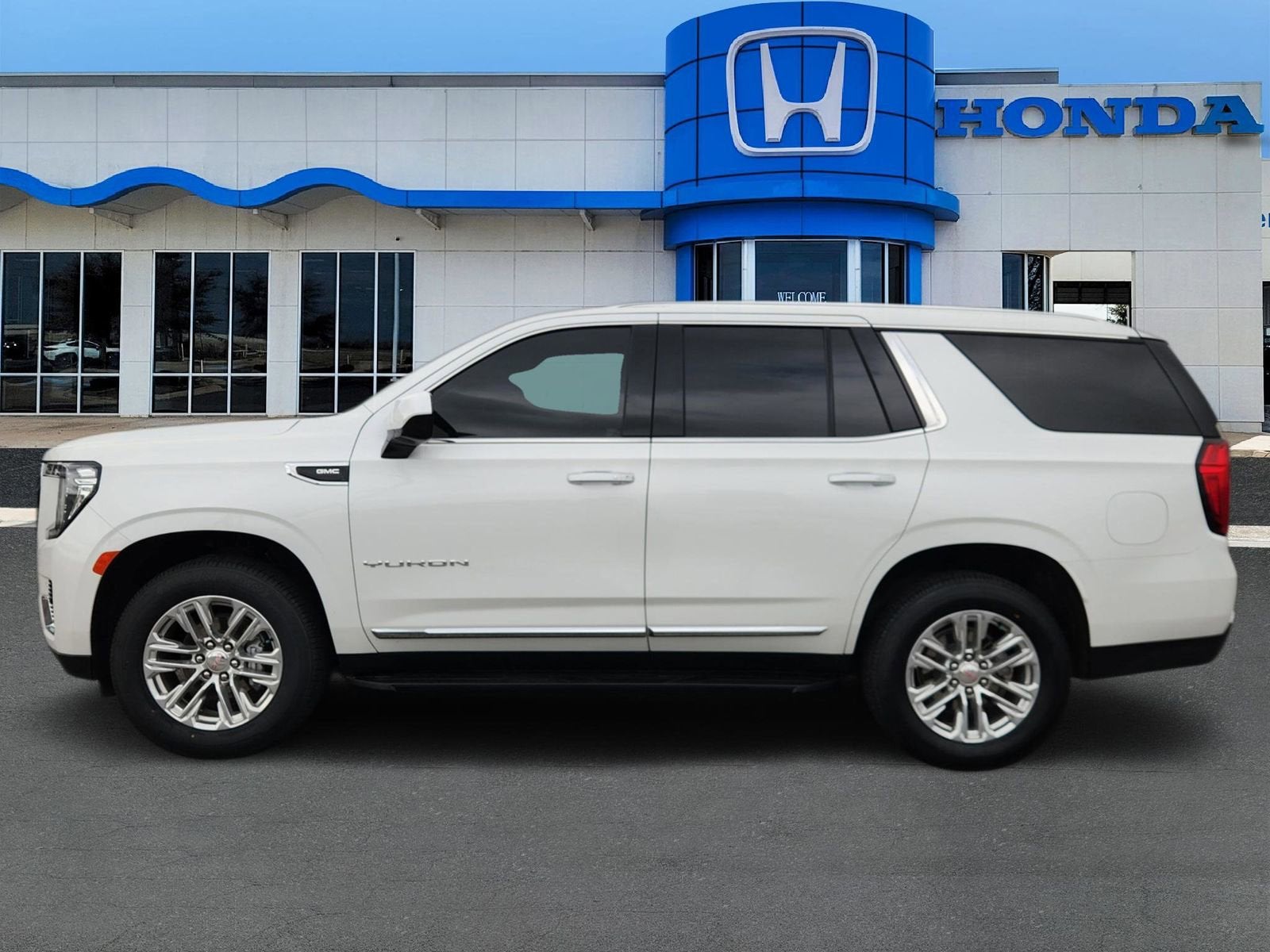 2024 GMC Yukon SLT