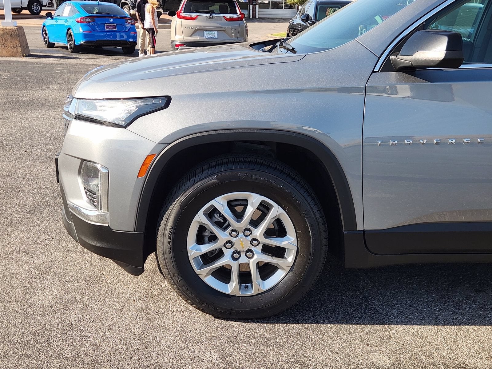 2023 Chevrolet Traverse LS