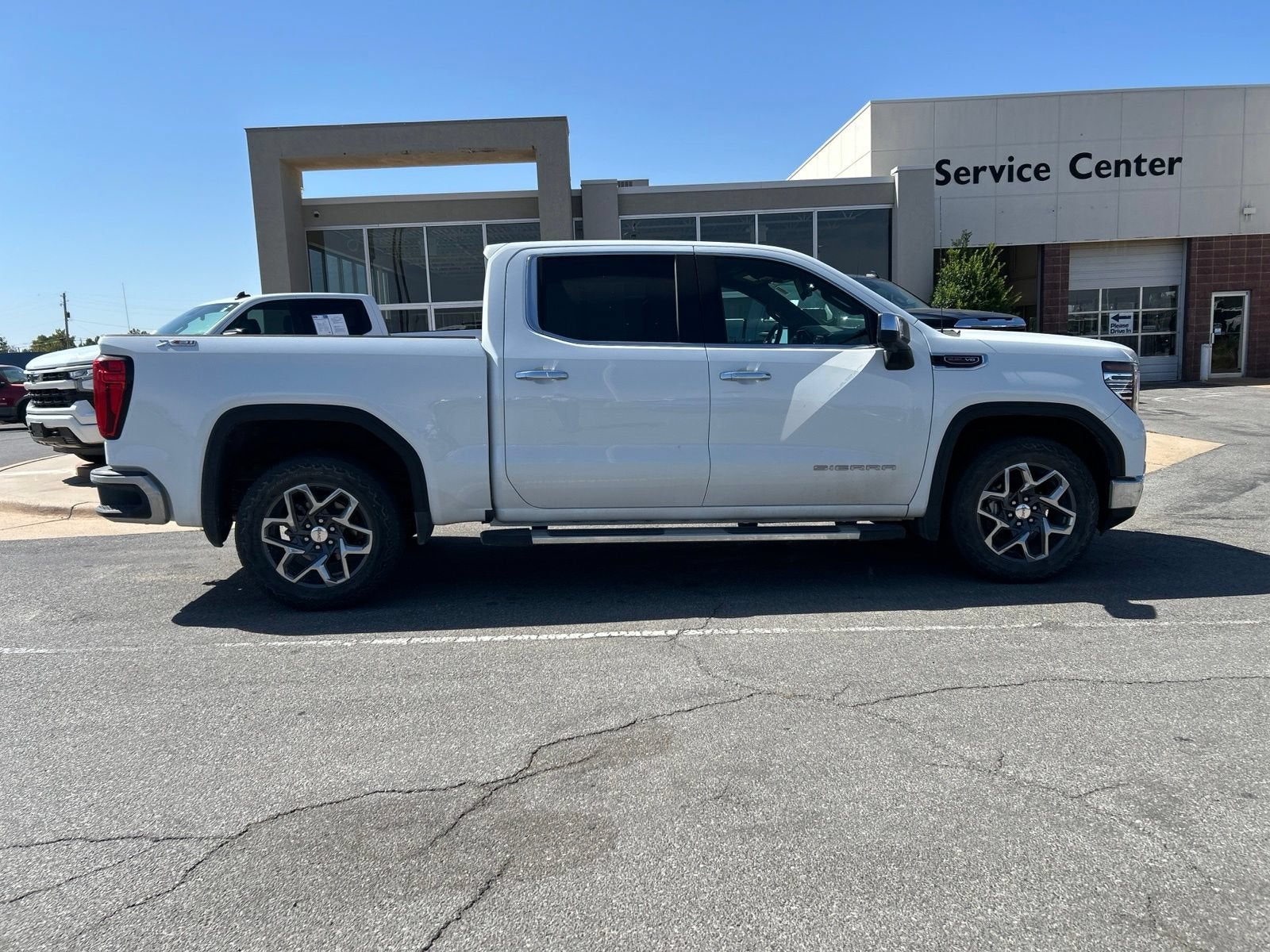 2025 GMC Sierra 1500 SLT