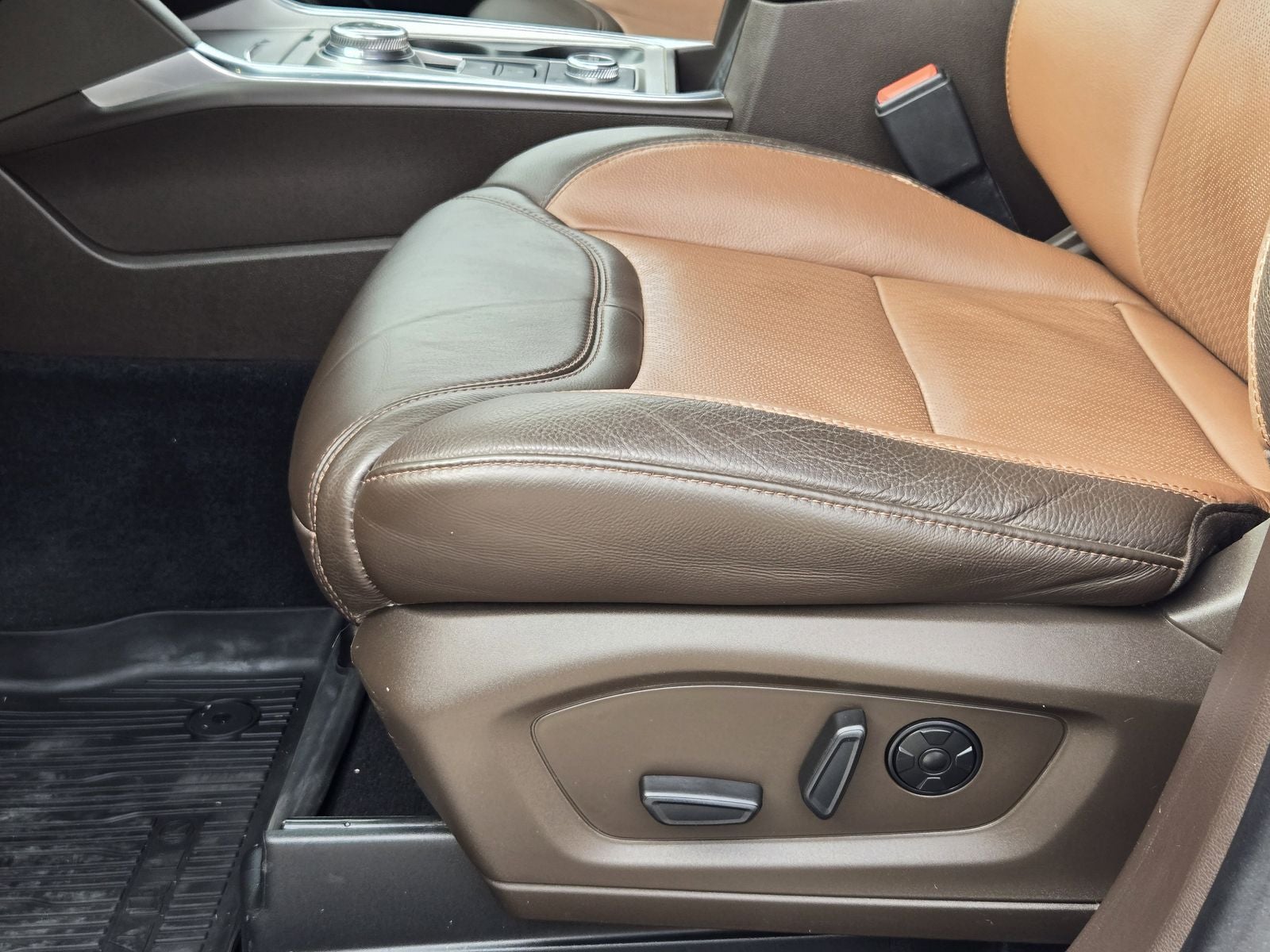 2022 Ford Explorer King Ranch