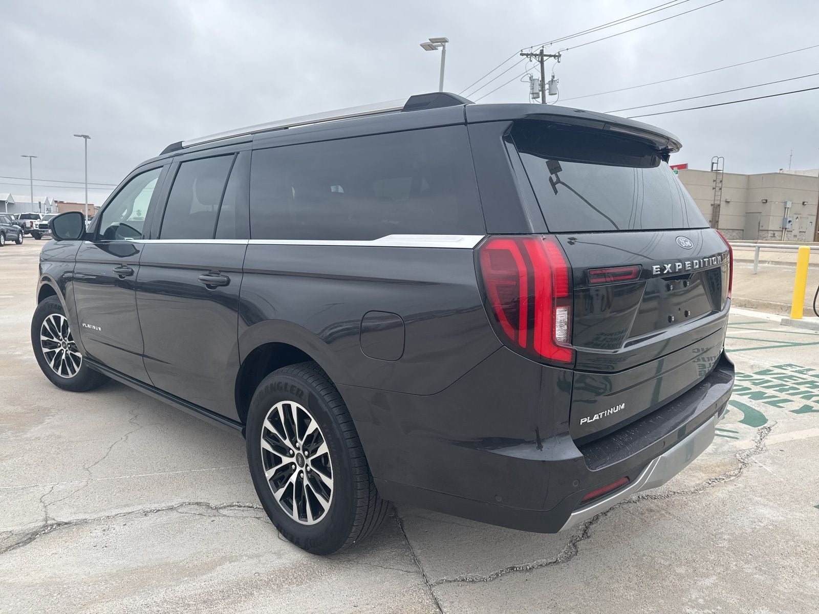 2025 Ford Expedition Max Platinum