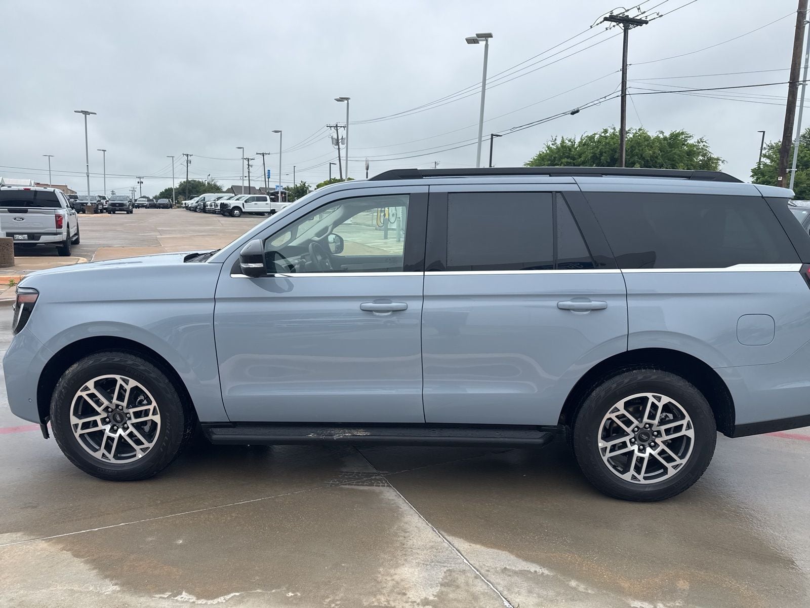 2025 Ford Expedition Active